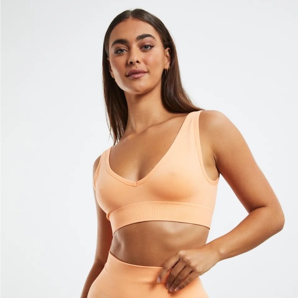 WEWOREWHAT V-Neck Sports Bra ribbed Peach Cobbler non padded size M NWT $68 MSRP - Picture 1 of 3